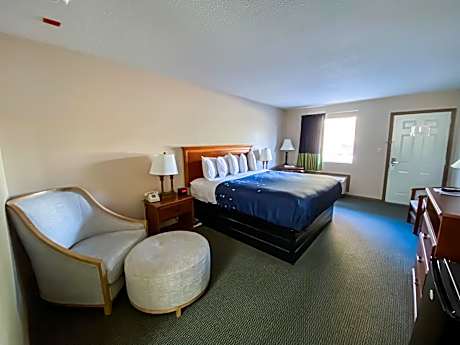 Superior King Room: Stairs