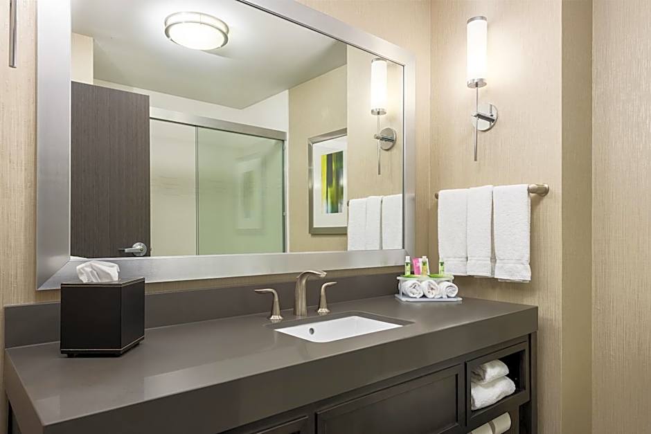 Holiday Inn Express & Suites Norman By IHG
