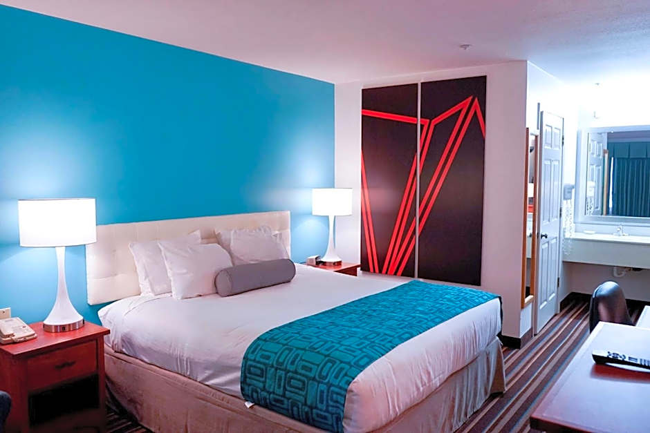 Howard Johnson by Wyndham Salinas