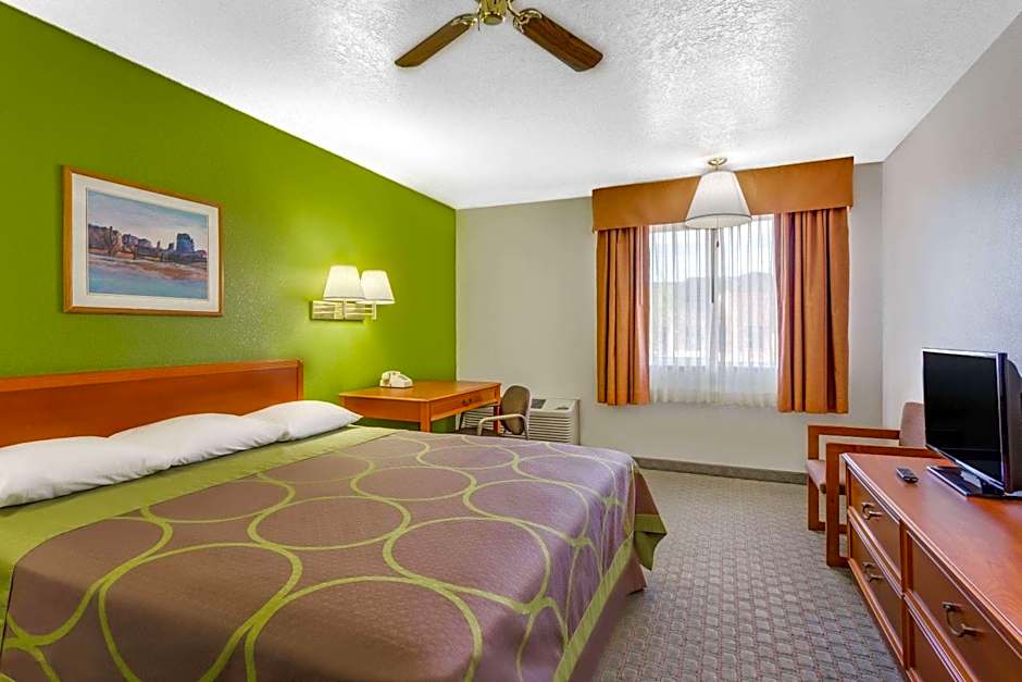 Super 8 by Wyndham Price