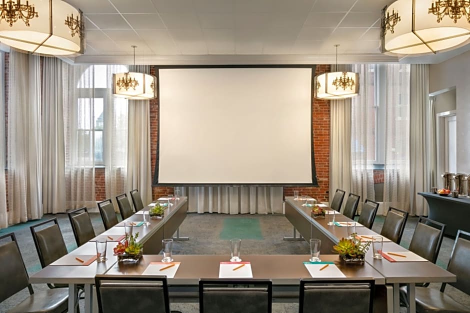 Hotel Indigo Savannah Historic District By IHG