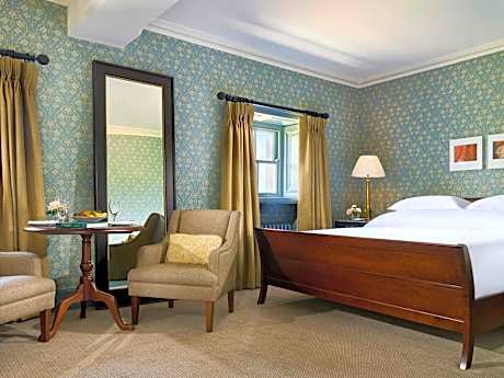 Superior Stateroom House