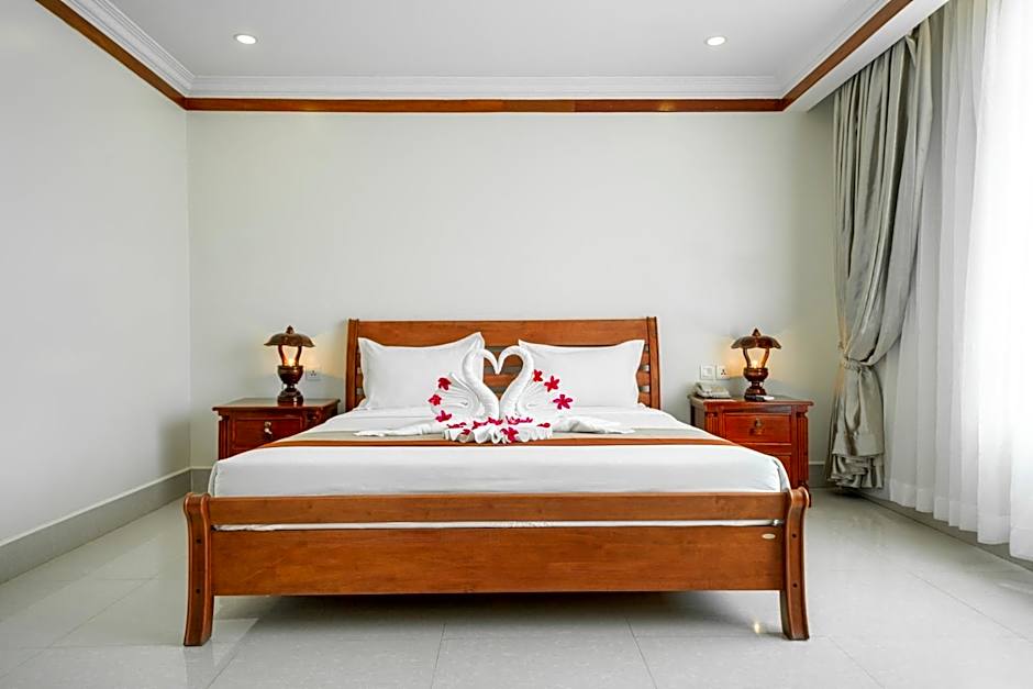 Pursat Riverside Hotel & Spa