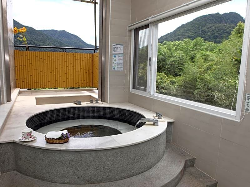 Hot Spring World Hotel
