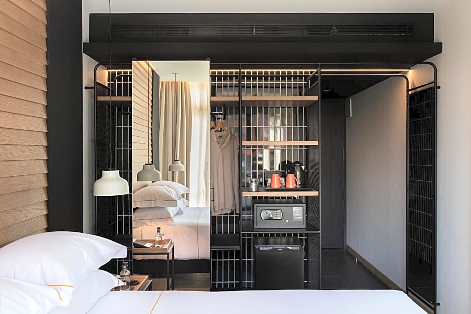 Hotel Advance