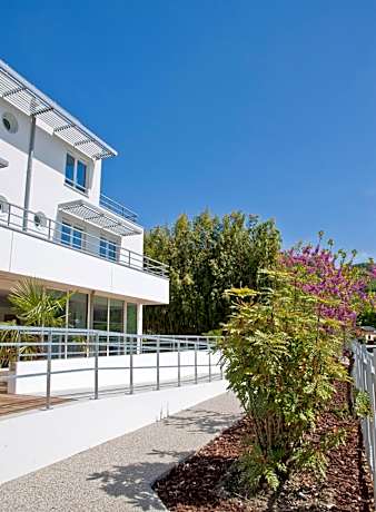 SHANA Hotel & Residence