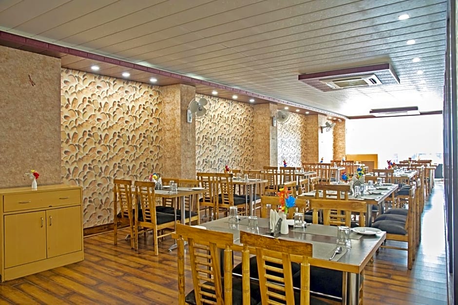 Spring Sky Mughalsarai by ShriGo Hotels