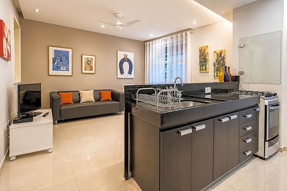Comfortable 3 Bedrooms: Side Sea View
