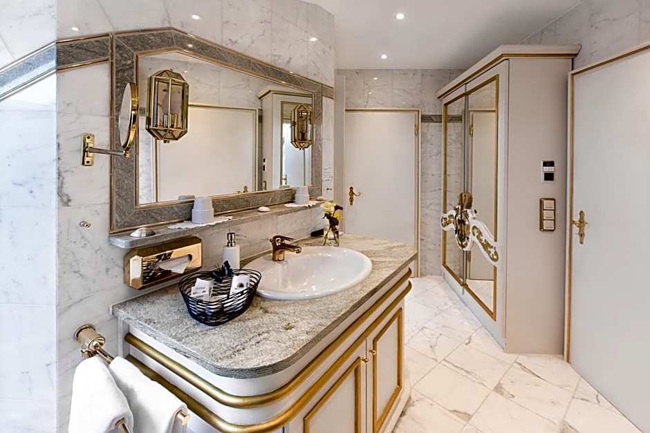 AKZENT Hotel Restaurant Altdorfer Hof