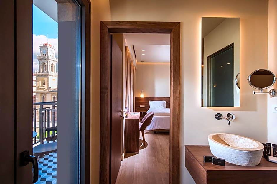 Metropole Urban Hotel