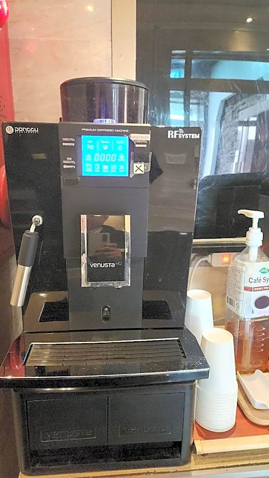 Suwon Galleria Hotel