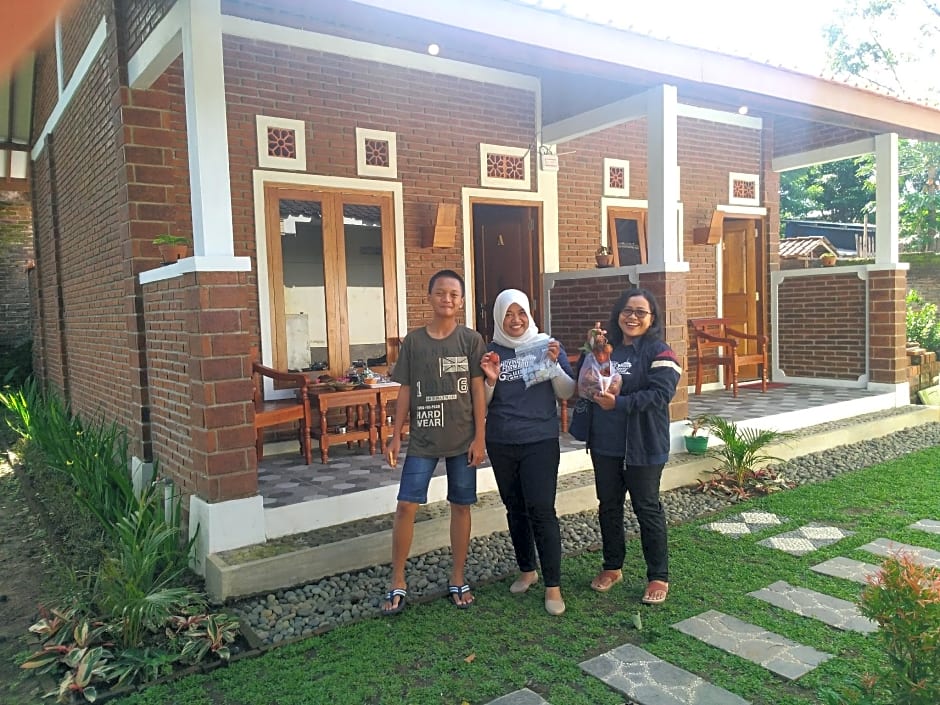 Genthong Homestay