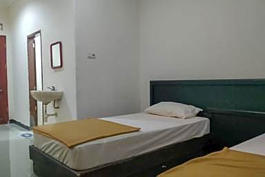 Palu City Guest House Mitra RedDoorz