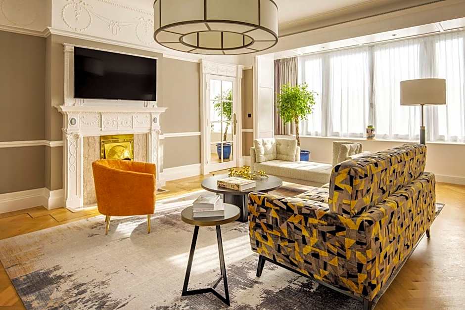 DoubleTree By Hilton Brussels City