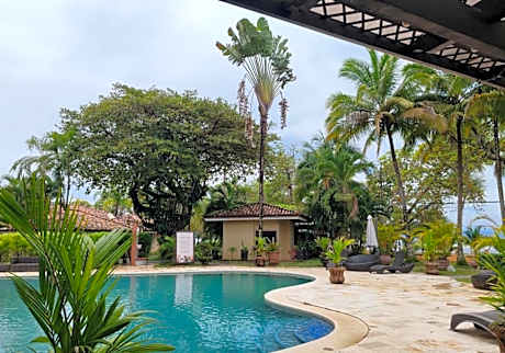 Marenaz Oceanfront Resort