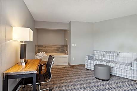 King Room with Jetted Tub - Non-Smoking