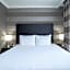 Sandman Signature Mississauga Hotel