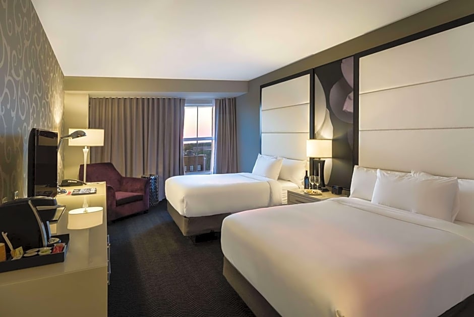 TRYP by Wyndham Savannah