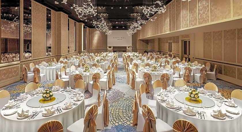 Sofitel Saigon Plaza Hotel