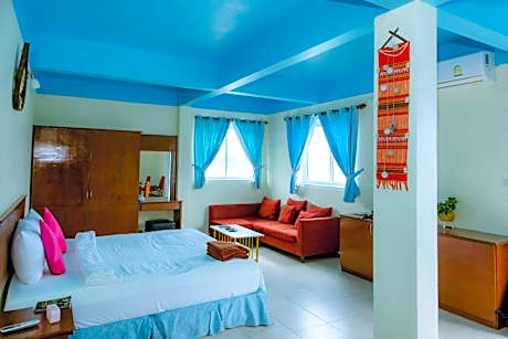 Studio with Sea View