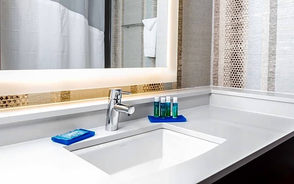 Holiday Inn Express Hotel & Suites Eugene Downtown - University by IHG