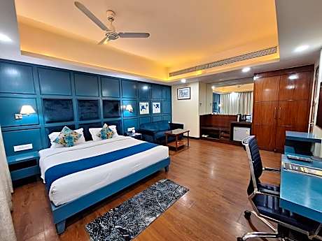 Superior King Room