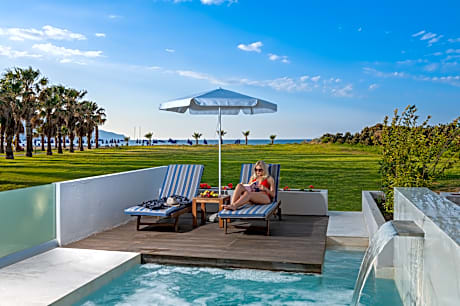 DELUXE SPA SUITE WITH PRIVATE POOL