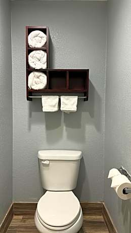 King Room - Disability Access - Non-Smoking