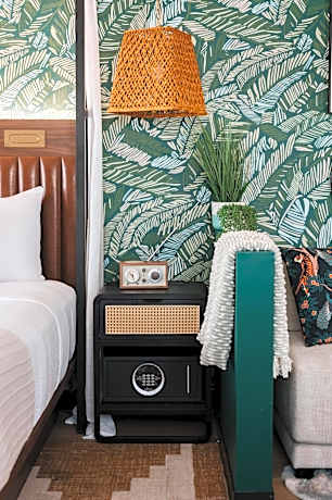 VOYAGER ESCAPE KING ELITE