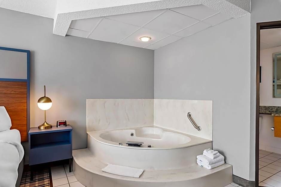 AmericInn by Wyndham Crookston U of M Crookston