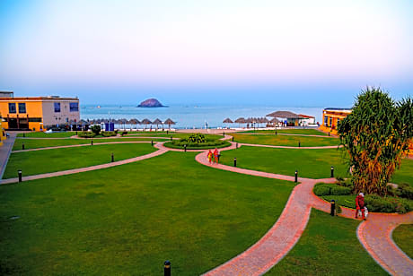 Royal Beach Hotel & Resort