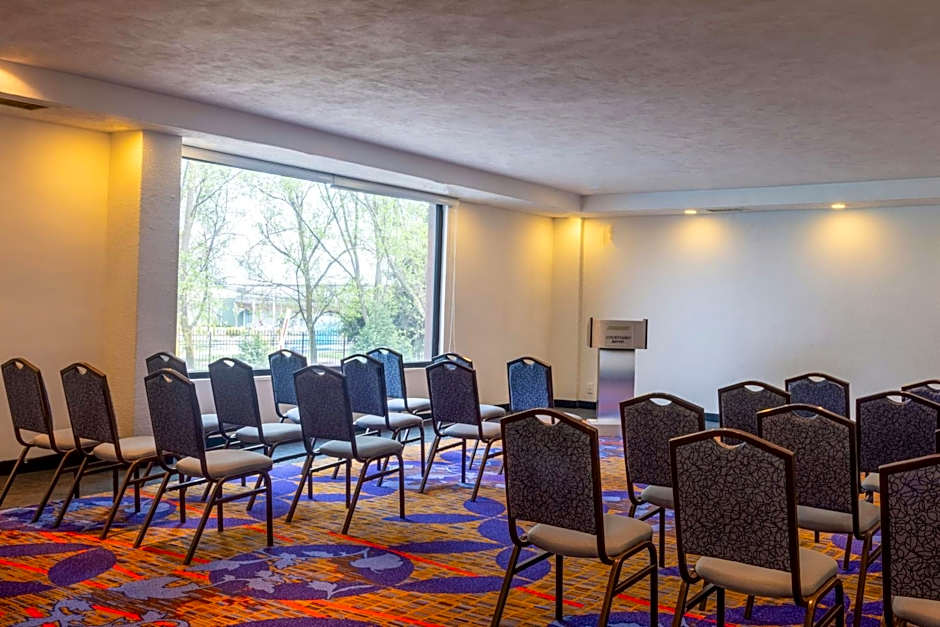 Courtyard by Marriott Toluca Airport