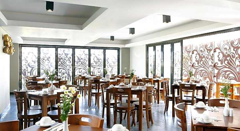 Hardys Rofa Hotel And Spa Legian