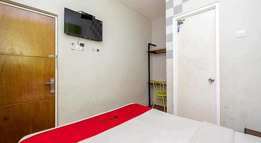 RedDoorz @ Darmo Surabaya