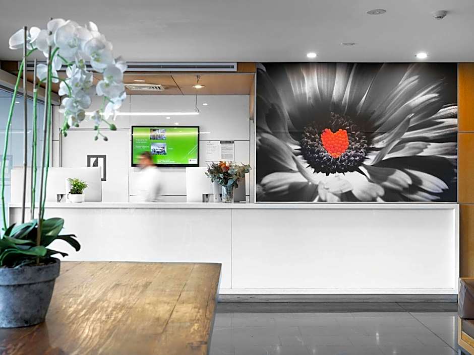Mercure Sydney St Leonards
