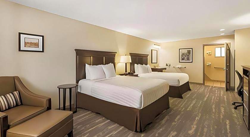 Best Western Plus Frontier Motel