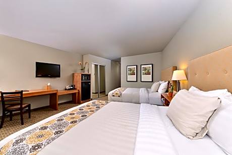 Queen Room with Two Queen Beds - Accessible/Non-Smoking