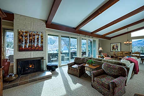 Three-Bedroom Apartment - Penthouse