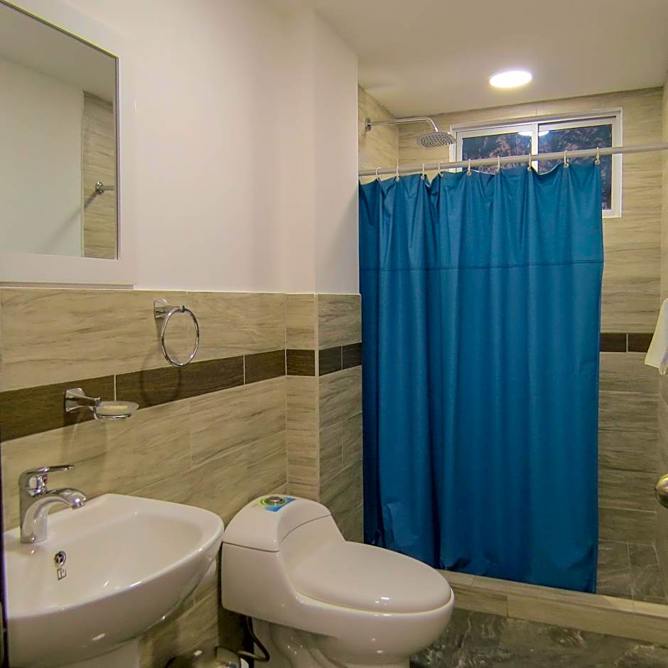 Hosteria Airport Garden