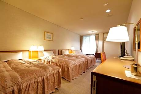 Triple Room - Non-Smoking