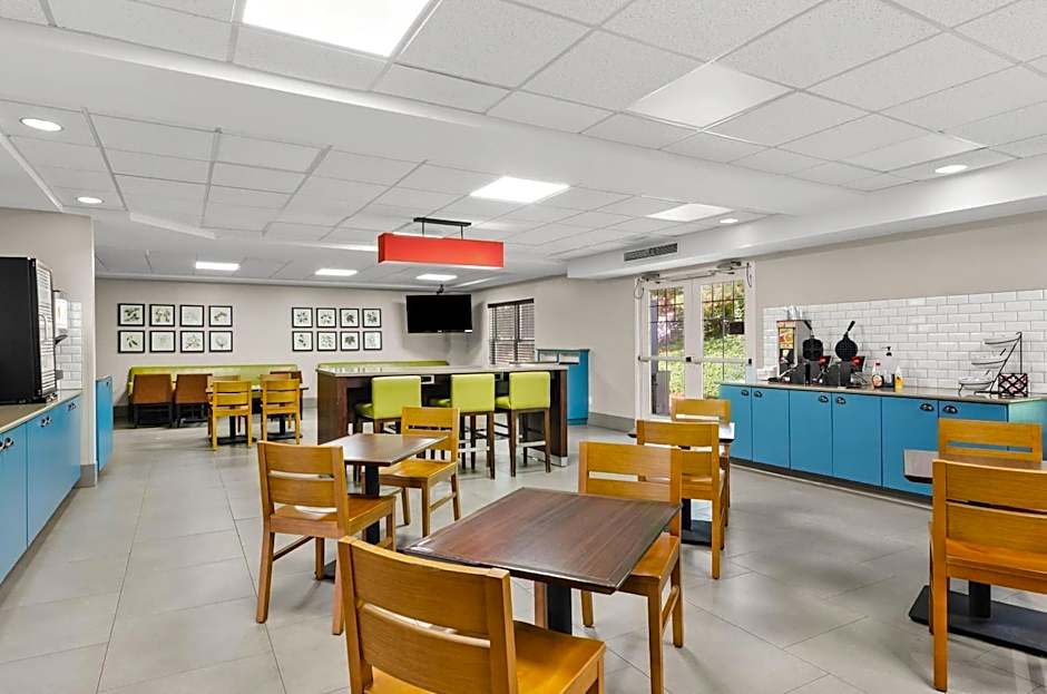 Country Inn & Suites by Radisson, Roanoke, VA