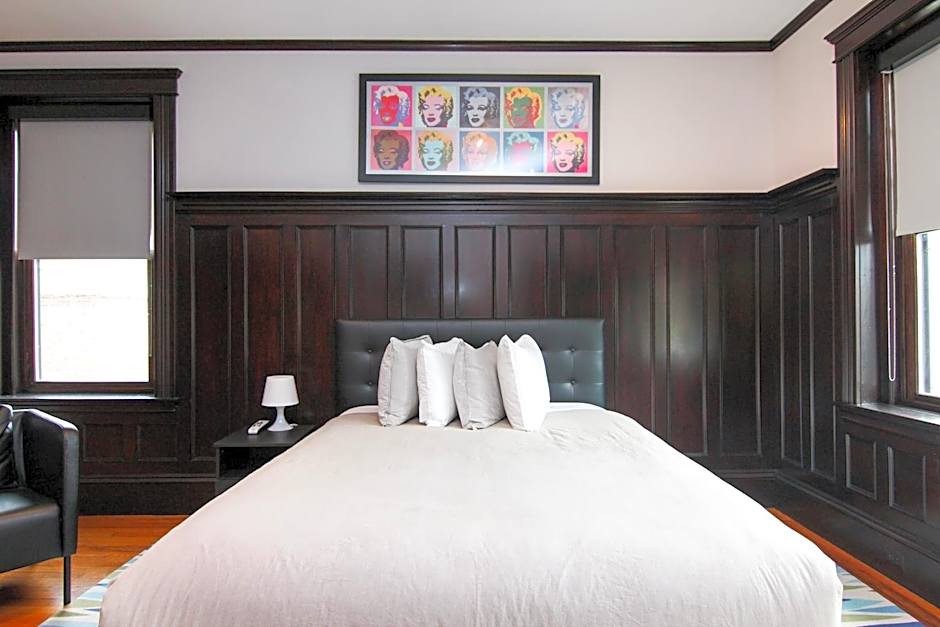 A Stylish Stay with a King Bed and Heated Floors #27