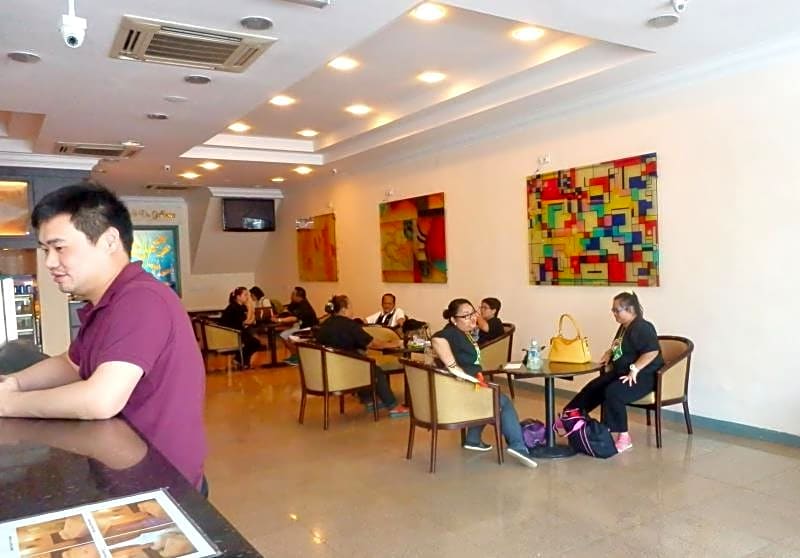 De Galleria Hotel