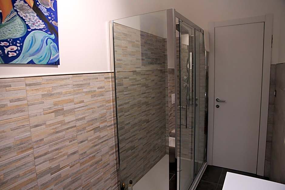 ES - Essential Solution & Emotion Stories (locazione turistica)