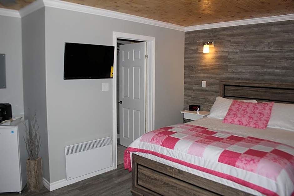 Raleigh Rooms & Taylor's Crafts