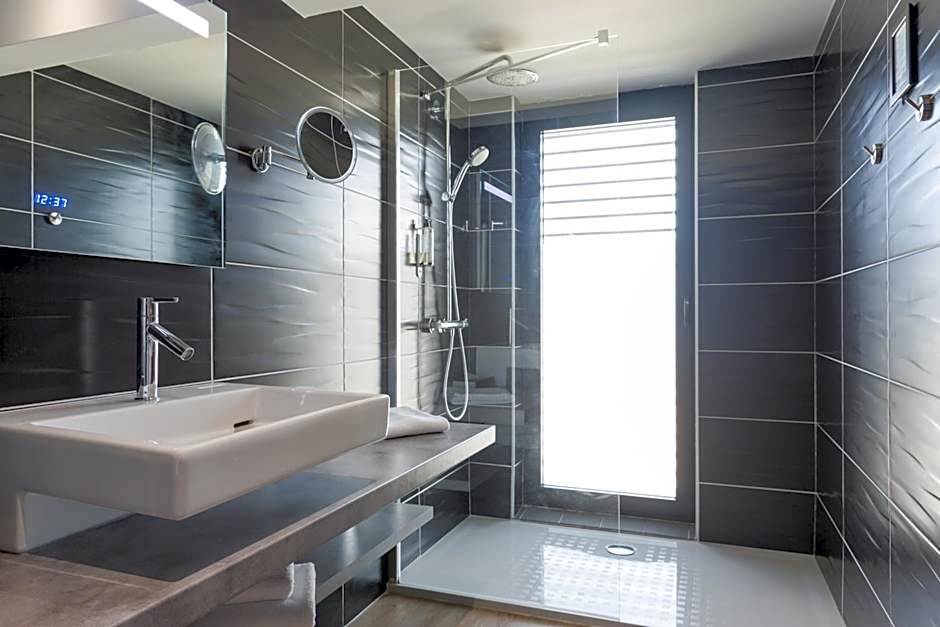 Hostellerie Pointe St-Mathieu,The Originals Collection