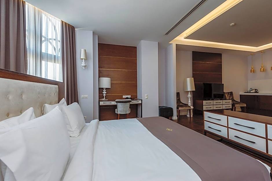 Golden Palace Batumi Hotel & Casino