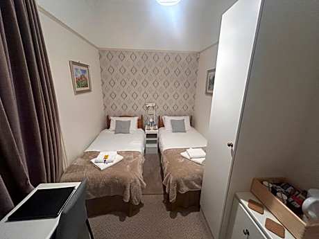 En Suite Twin Room