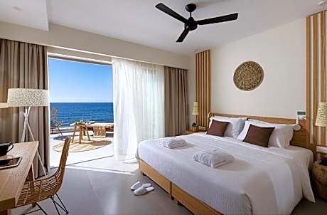 Double Room with Individual Pool