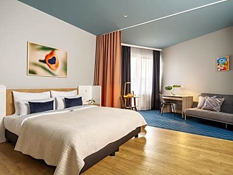 Extra Large Room with Balcony